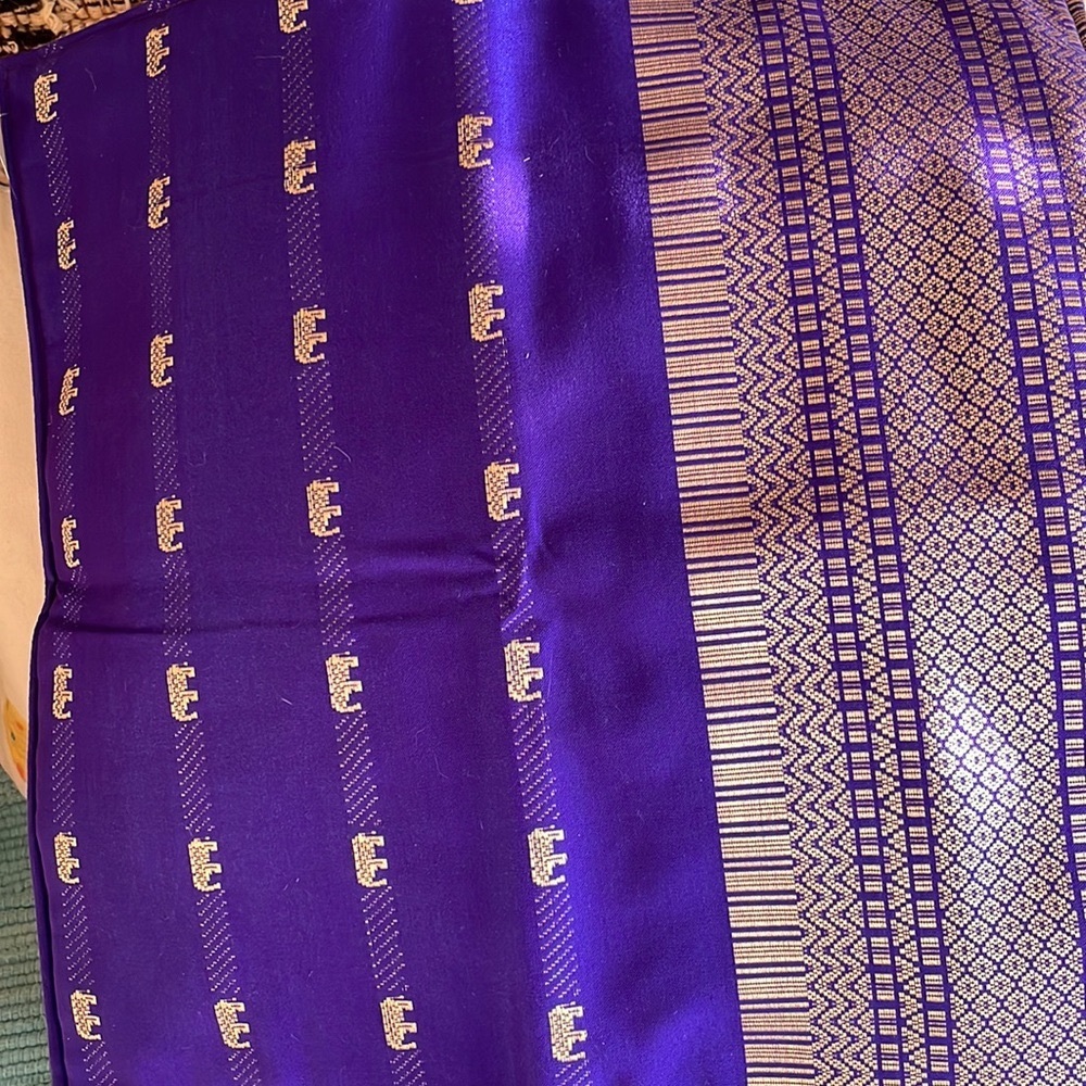 Silk pillow covers with a hidden zipper in the back new (square)